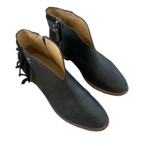 UGG Koolaburra by UGG Dallas Ankle Boots Womens Sz 7.5 Black Leather Fringe Zip